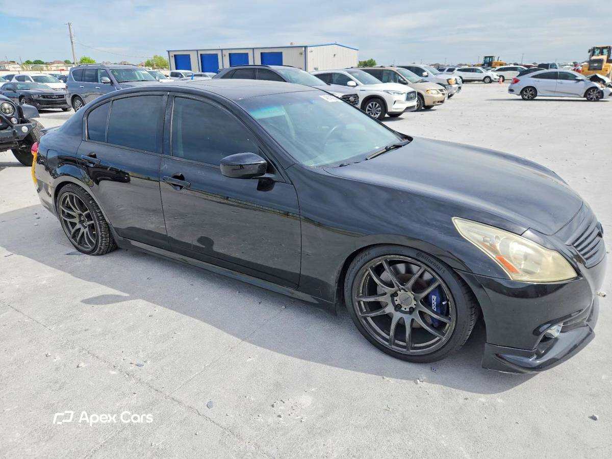 Infiniti G 2012