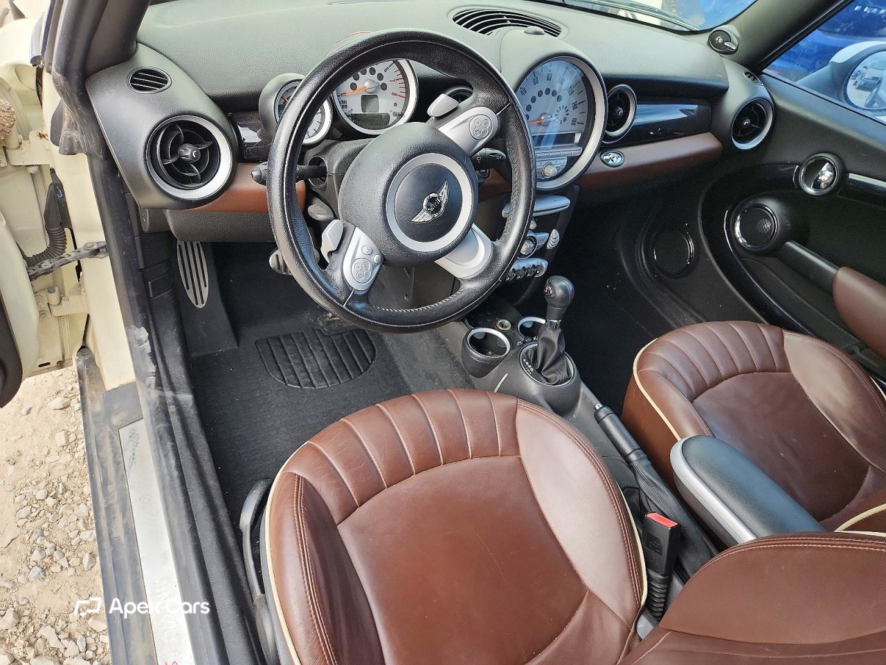 MINI Cooper 2010