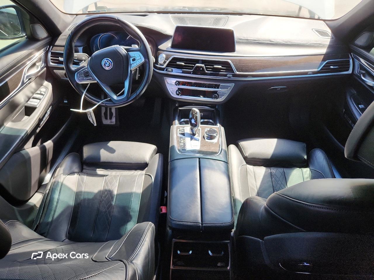 BMW Series 7 2016
