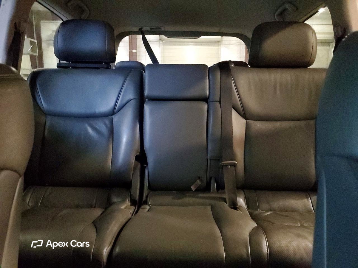 Lexus LX 2010