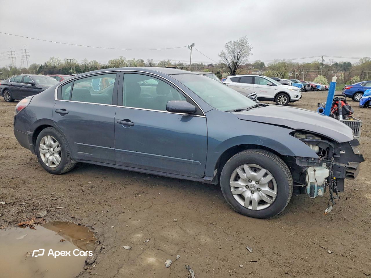 Nissan Altima 2010