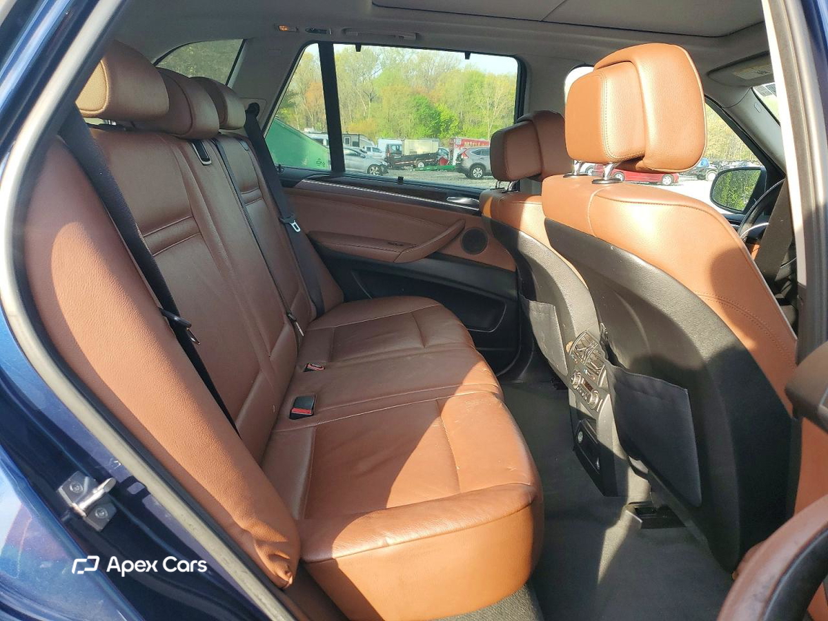 BMW X5 2011