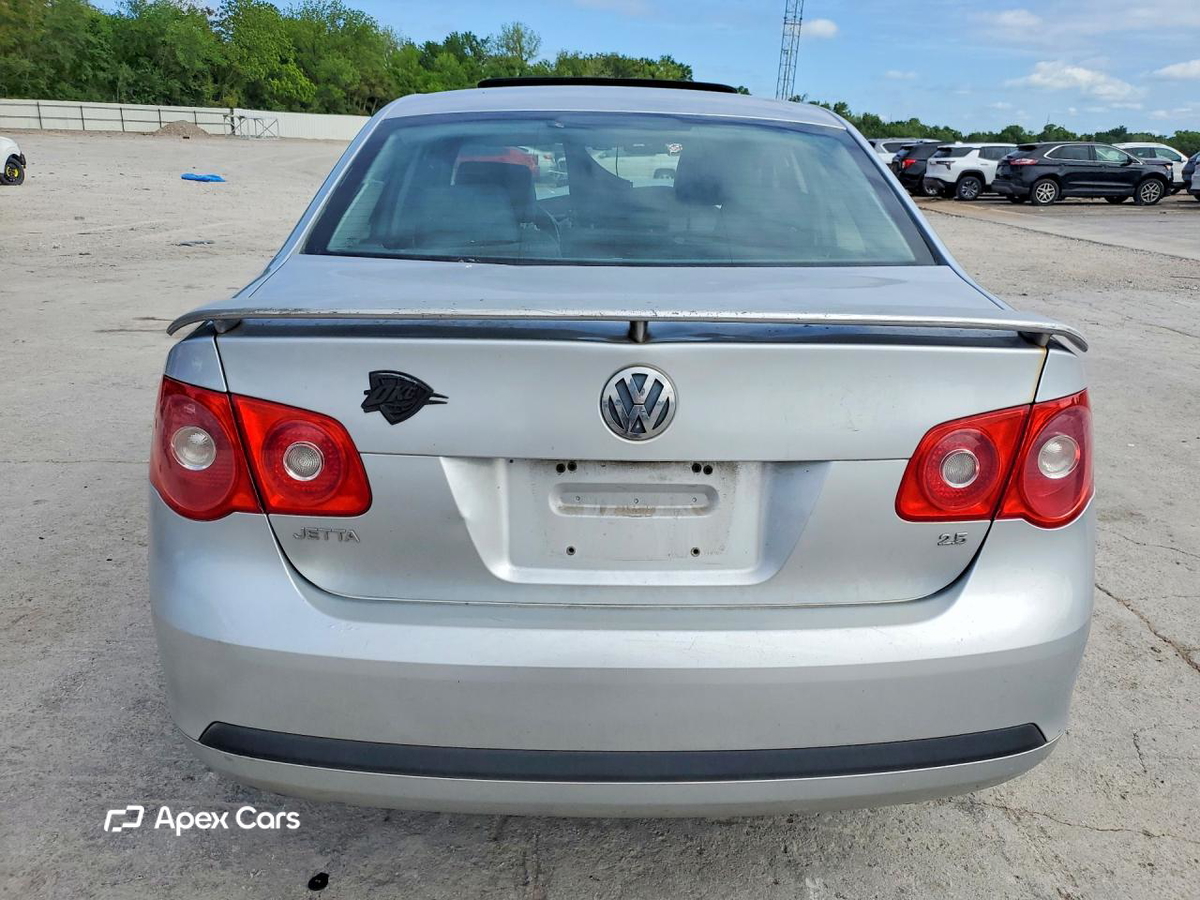 Volkswagen Jetta 2005