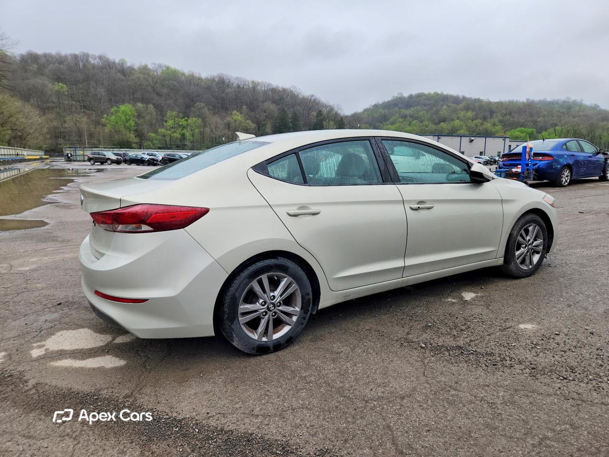 Hyundai Elantra 2017