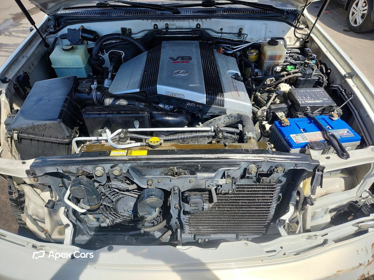 Lexus LX 2000