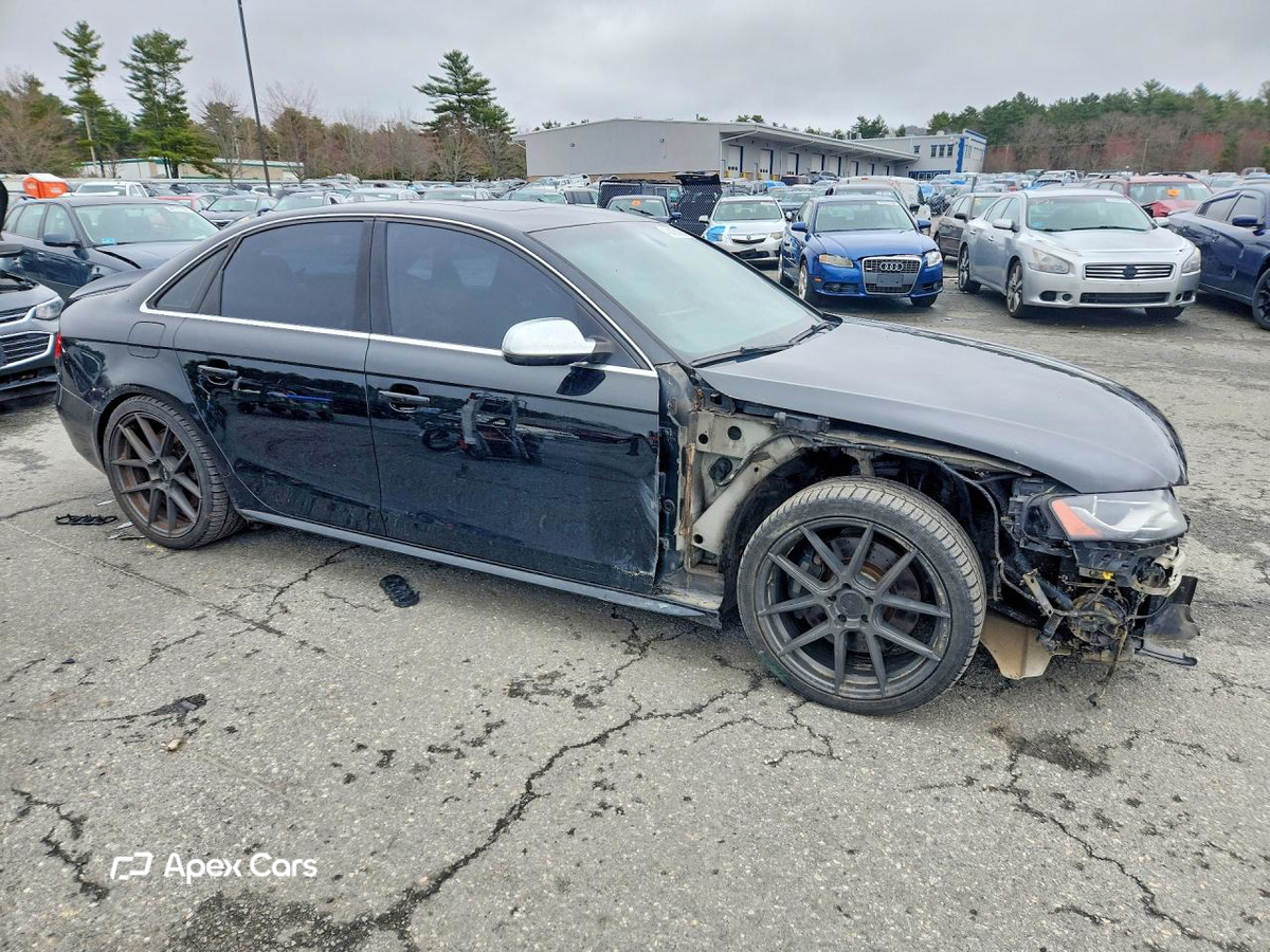 Audi RS4 2011