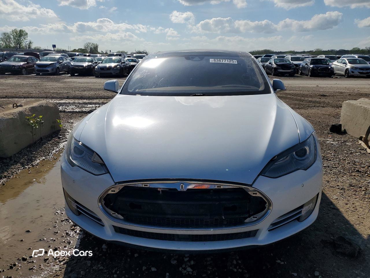 Tesla Model S 2014
