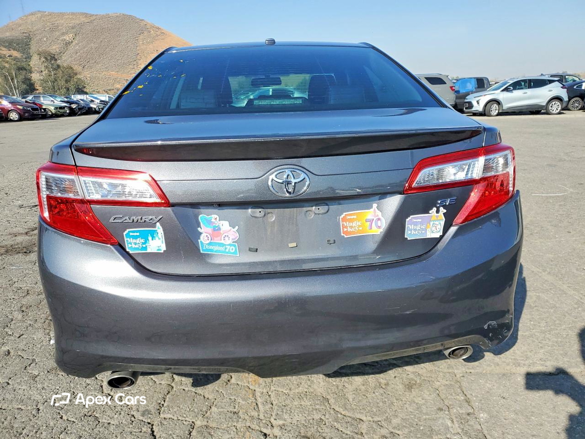 Toyota Camry 2012