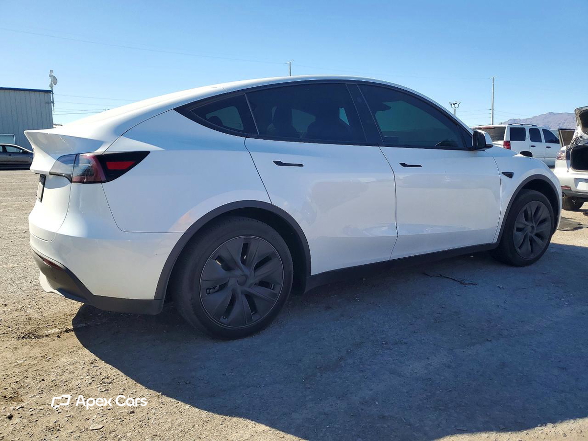 Tesla Model Y 2025