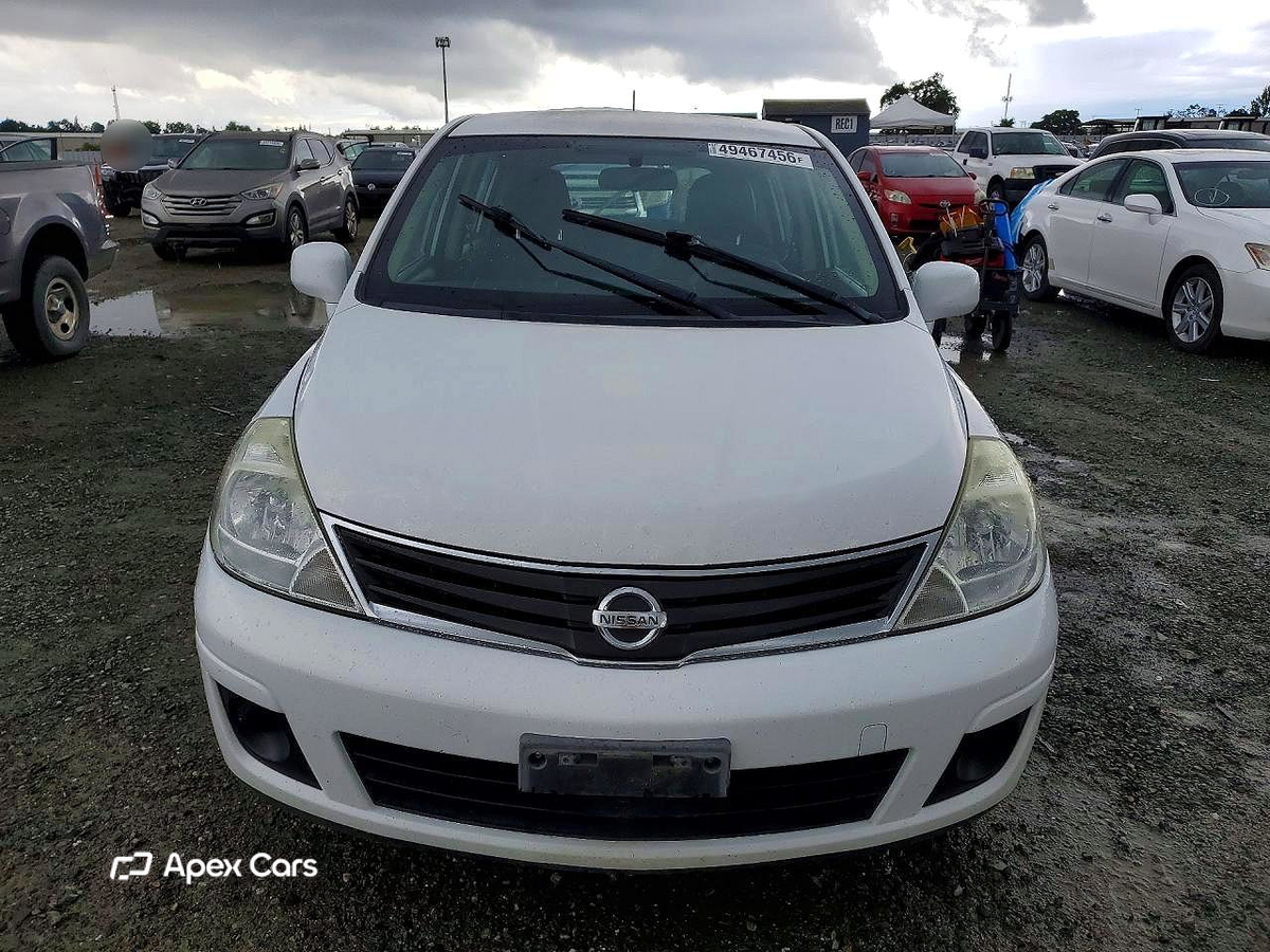 Nissan Versa 2011