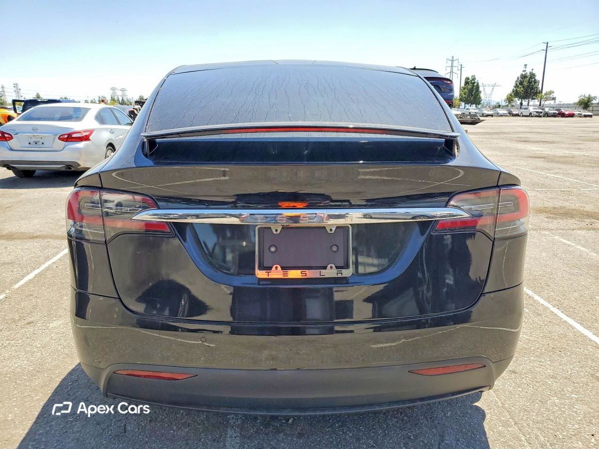 Tesla Model X 2016
