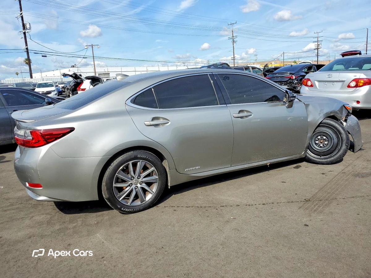 Lexus ES 2016