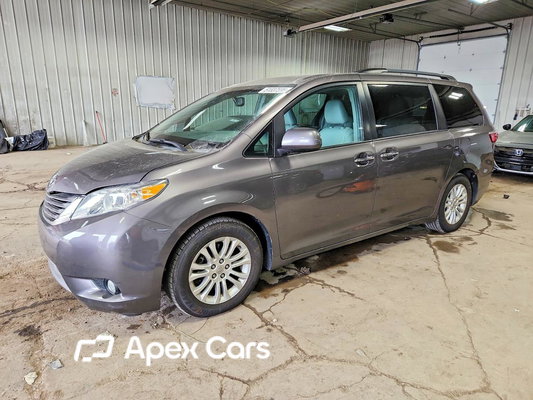 Toyota Sienna 2015 - Image 1 of 13