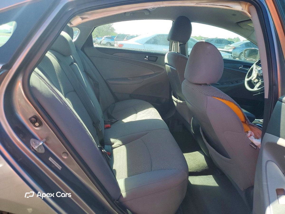 Hyundai Sonata 2011