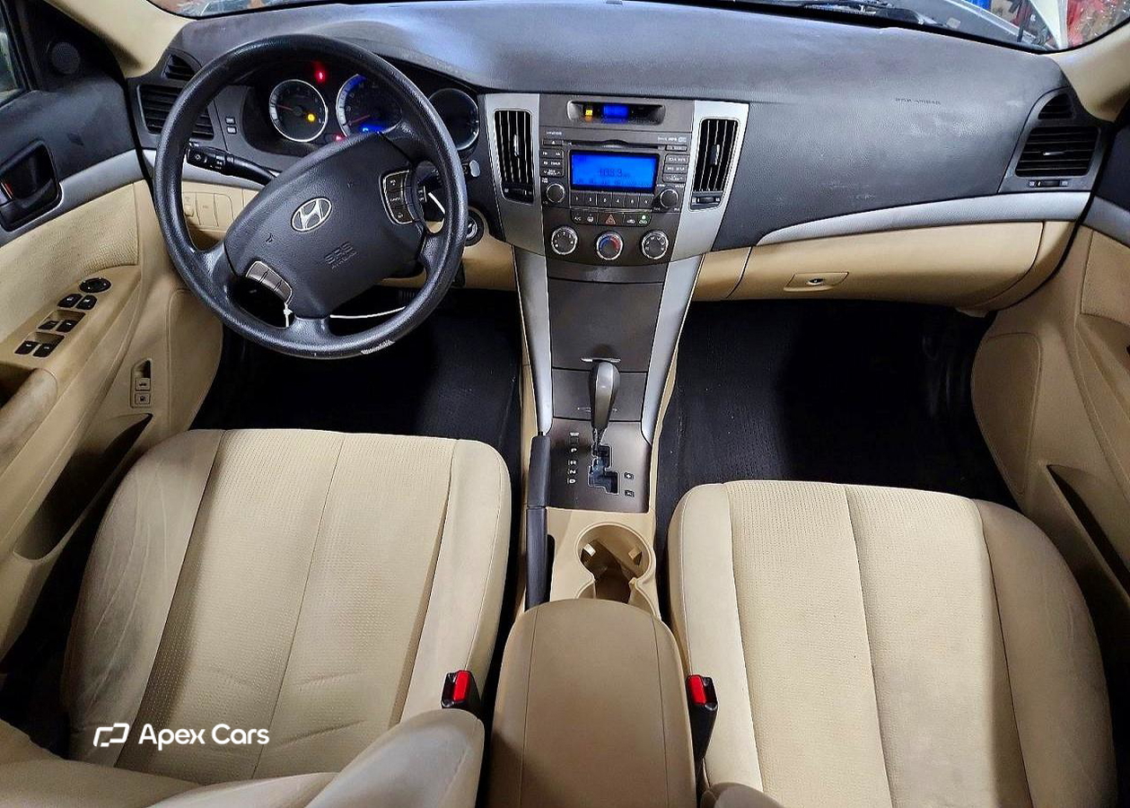 Hyundai Sonata 2010