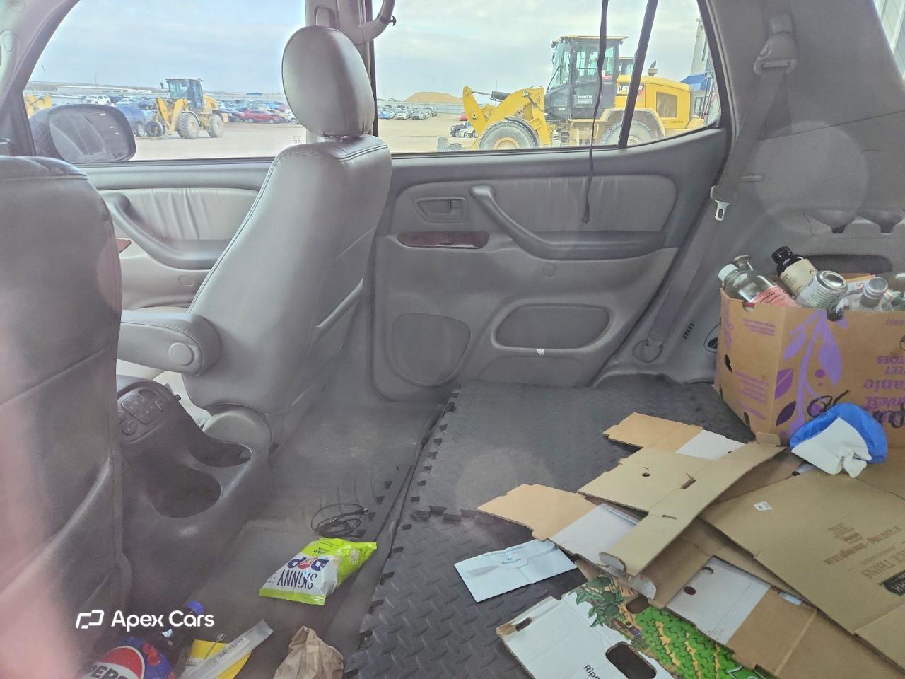 Toyota Sequoia 2005
