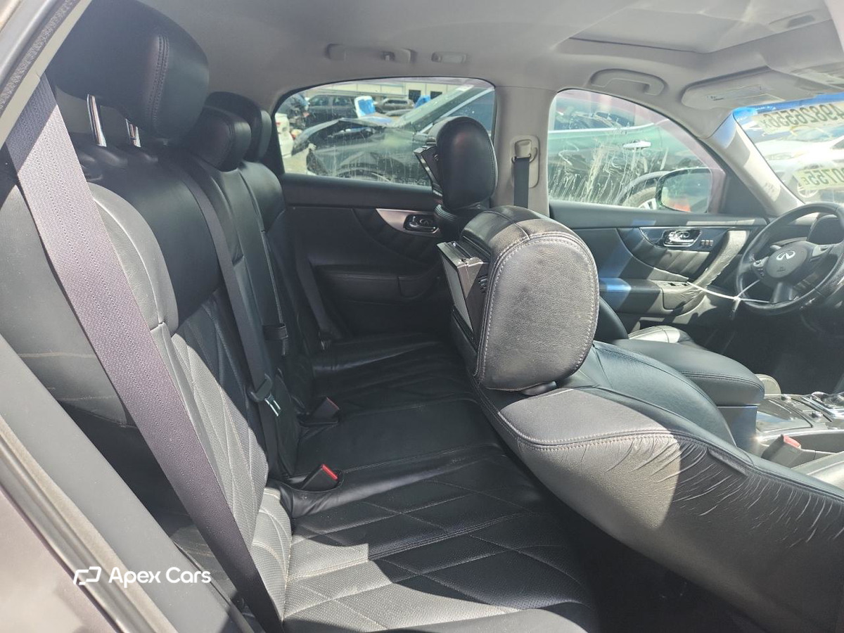 Infiniti FX 2010