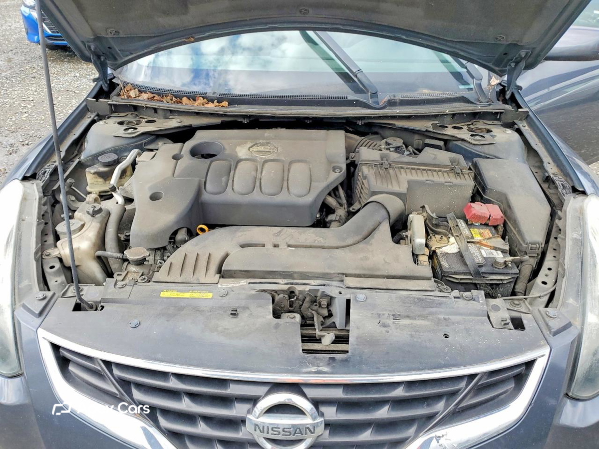 Nissan Altima 2010