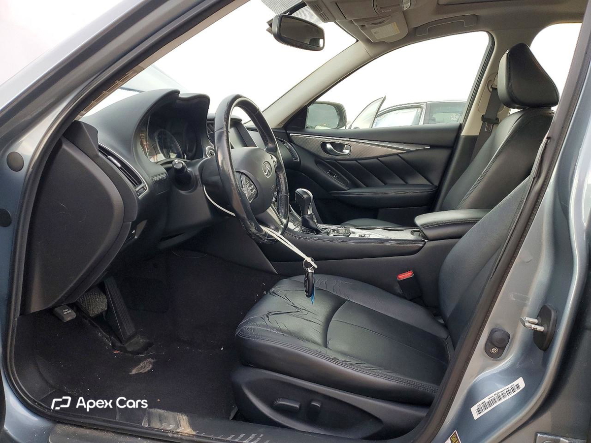 Infiniti Q50 2015