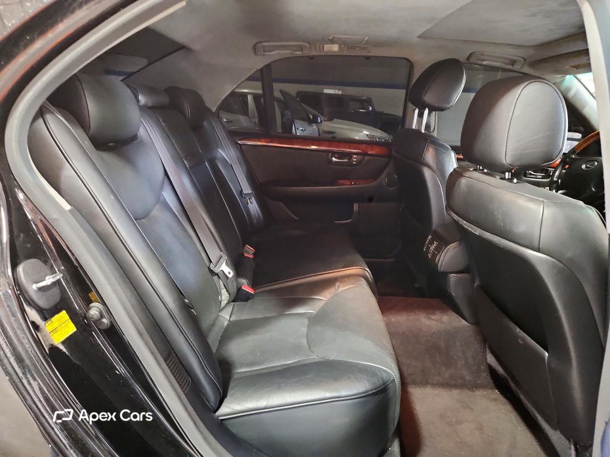 Lexus LS 2005