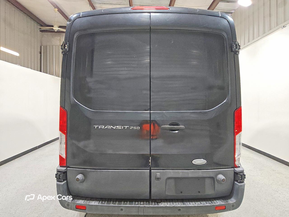 Ford Transit 2015