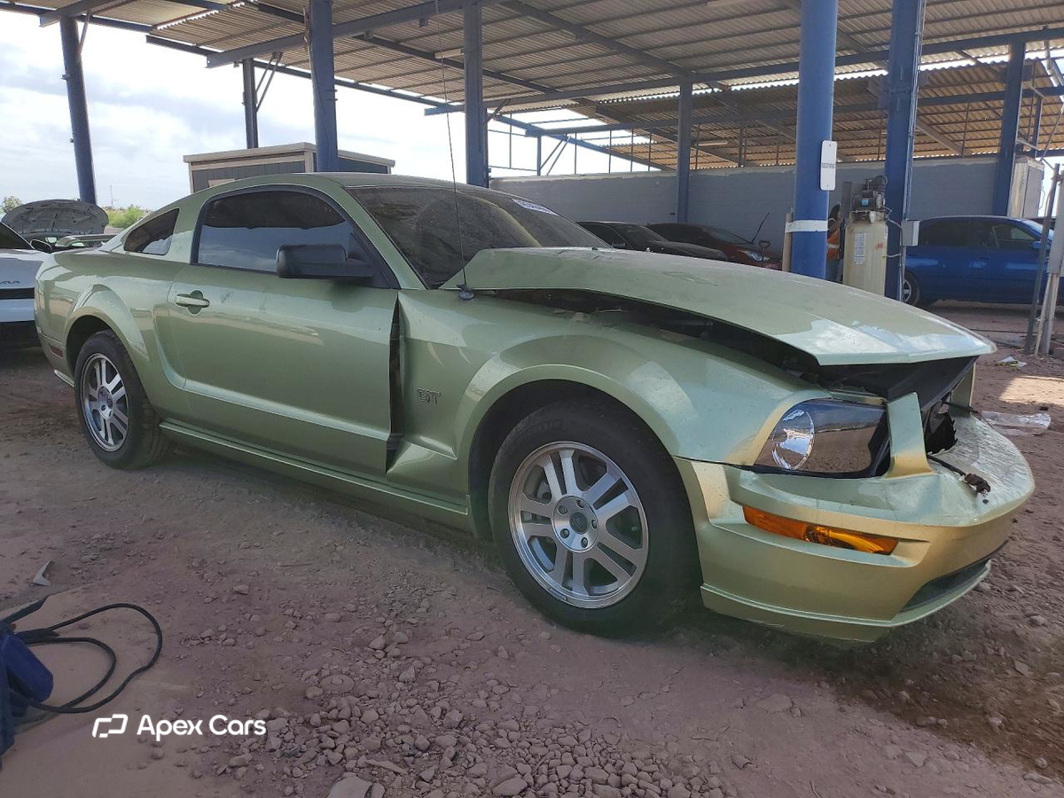 Ford Mustang 2005