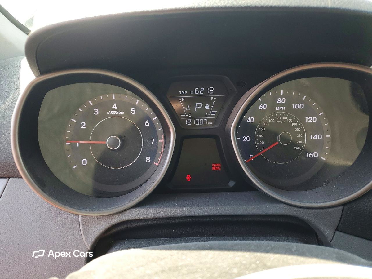 Hyundai Elantra 2015