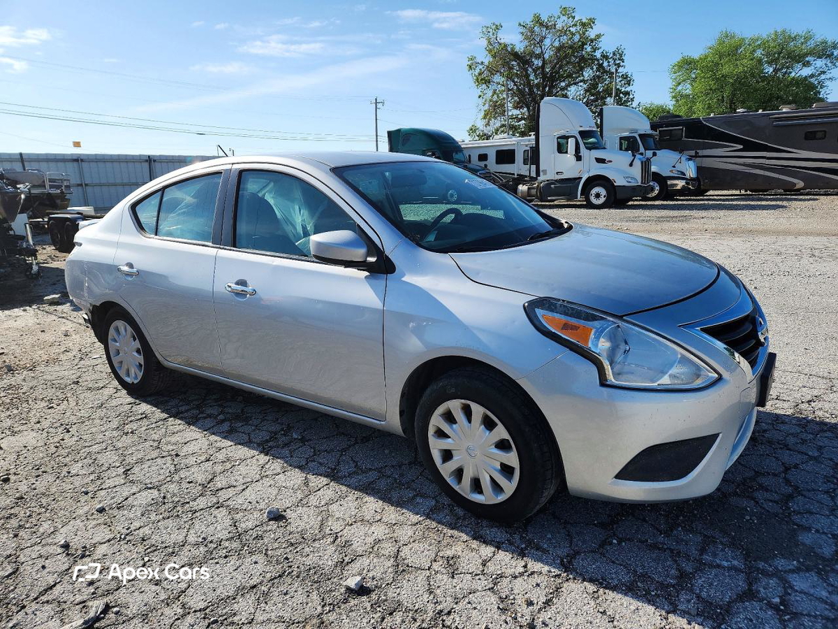 Nissan Versa 2019