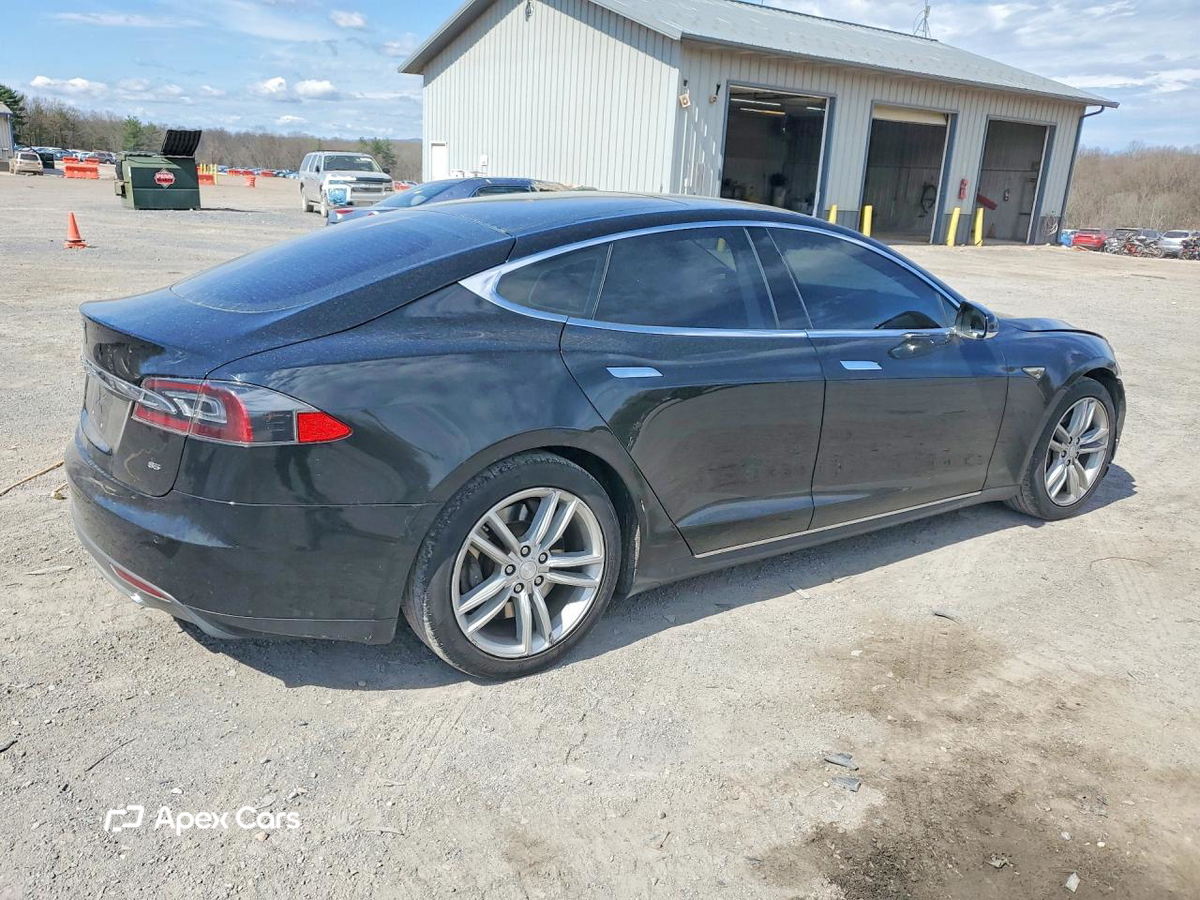 Tesla Model S 2014