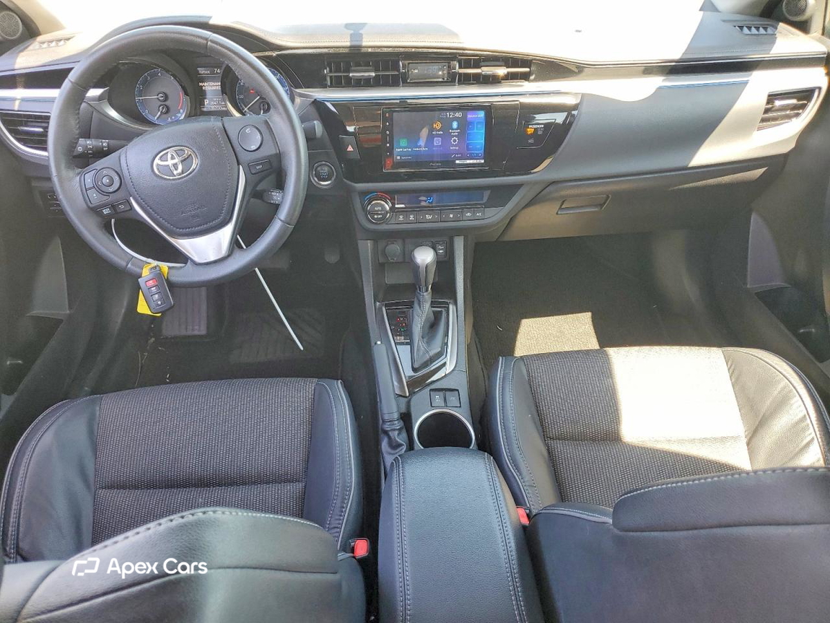 Toyota Corolla 2015