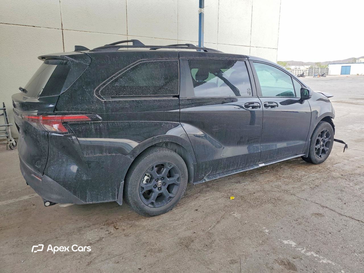 Toyota Sienna 2025