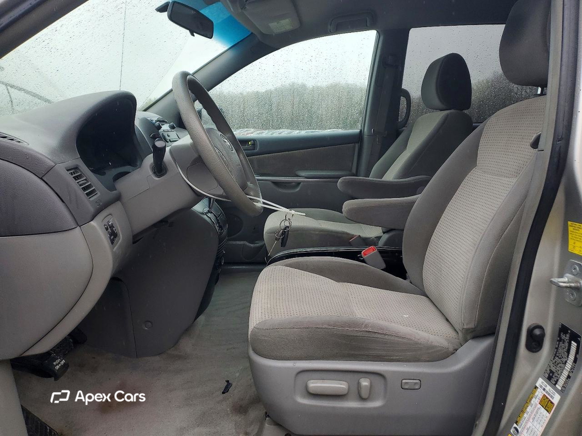 Toyota Sienna 2010