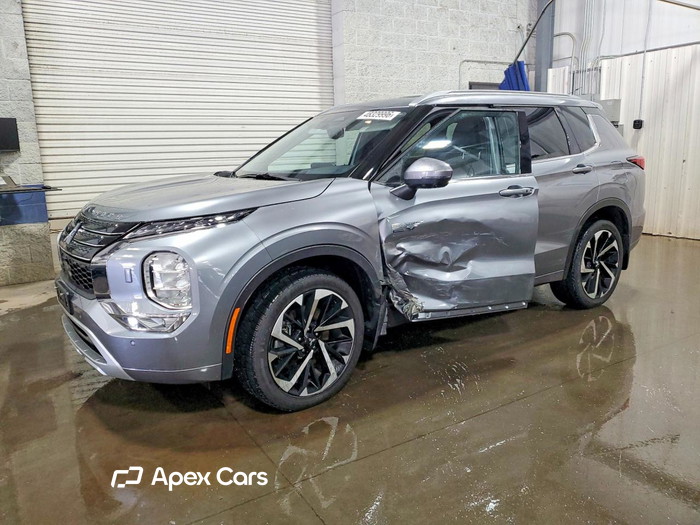 2023 Mitsubishi Outlander - Image 1 of 5