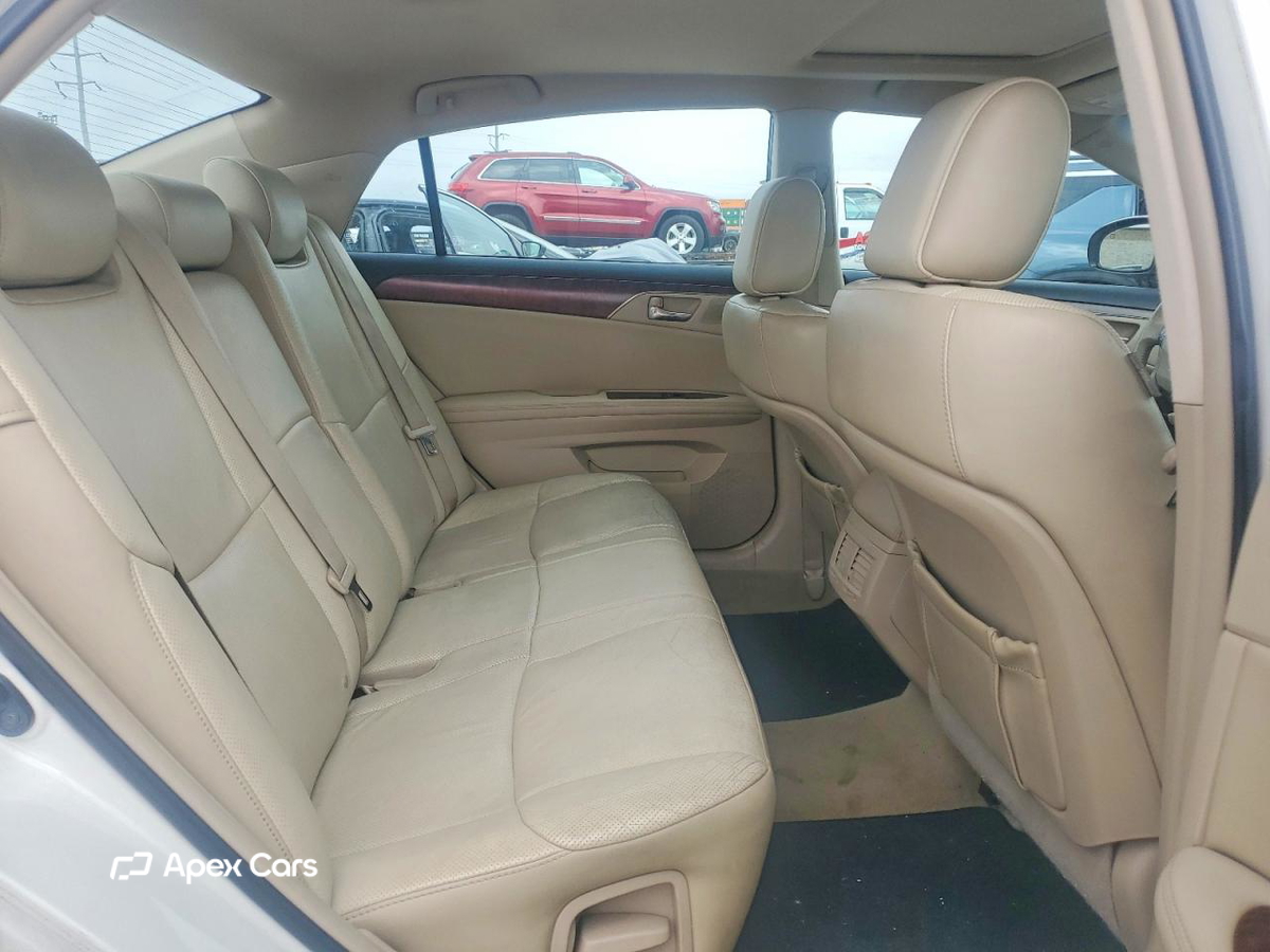 Toyota Avalon 2011