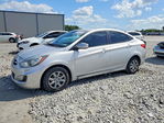 Hyundai Accent 2012