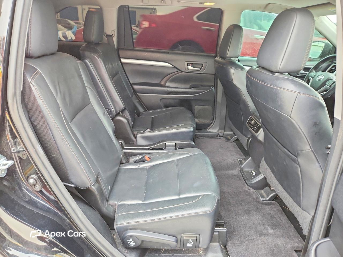 Toyota Highlander 2016