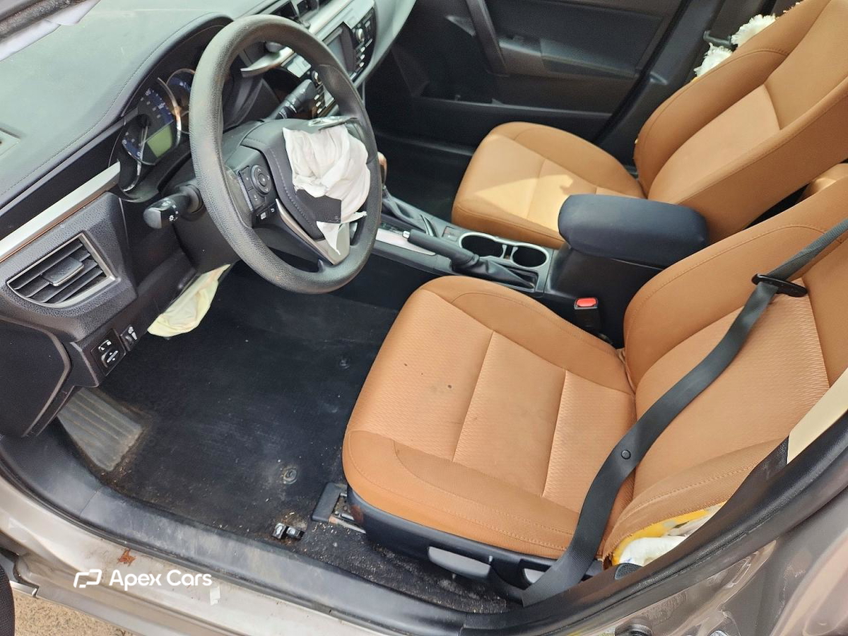 Toyota Corolla 2015