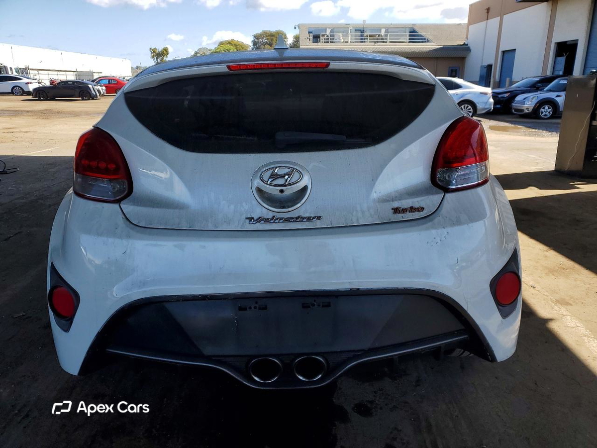 Hyundai Veloster 2015