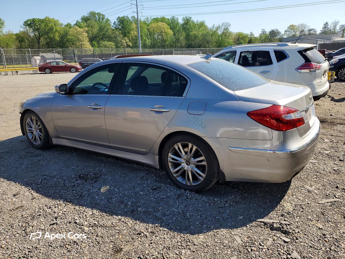 Hyundai Genesis 2012
