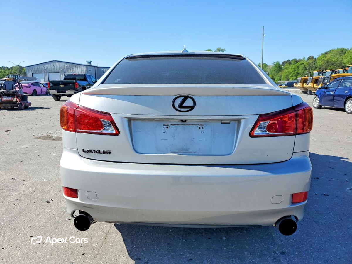 Lexus IS 2010