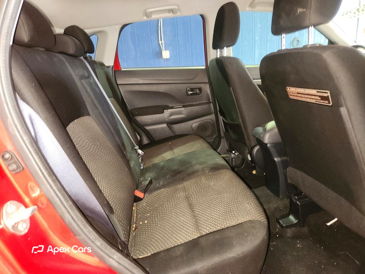 Mitsubishi Outlander 2016
