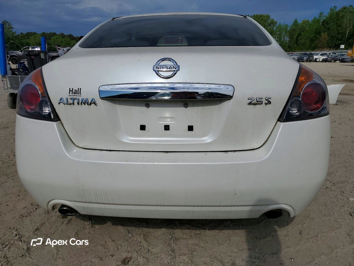 Nissan Altima 2010