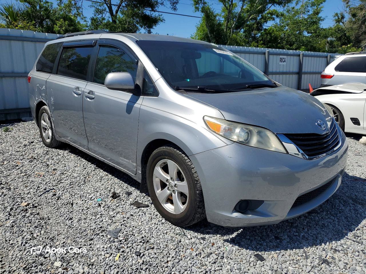 Toyota Sienna 2016