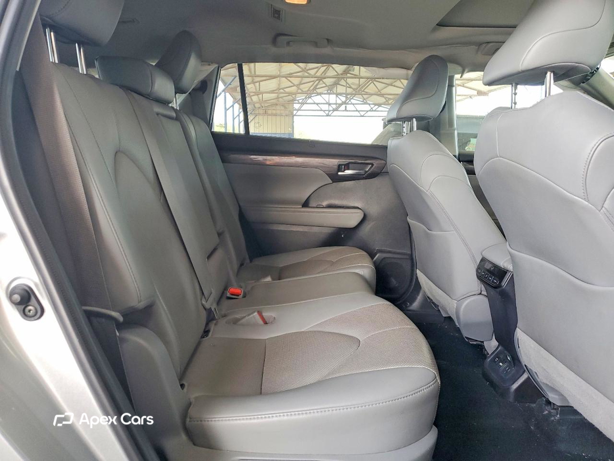 Toyota Highlander 2020