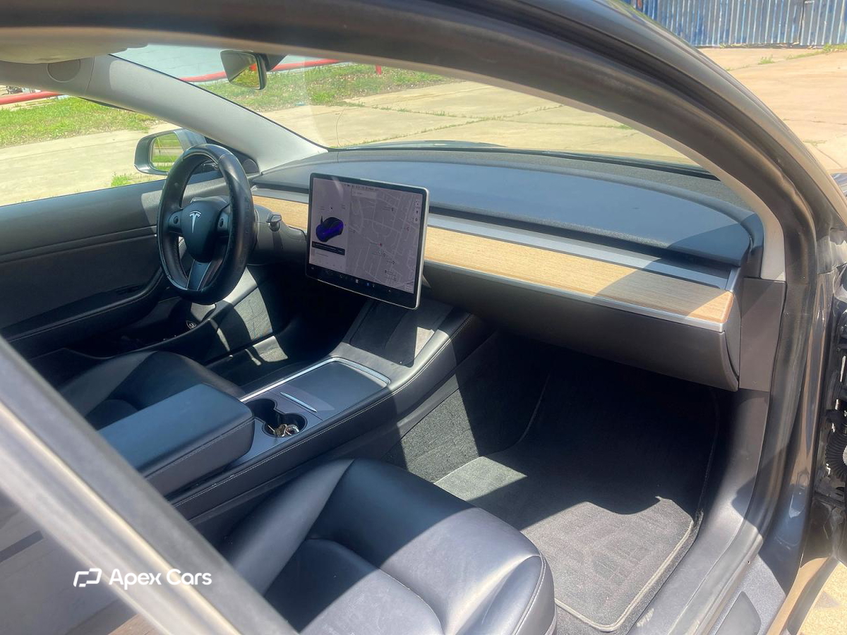 Tesla Model 3 2021
