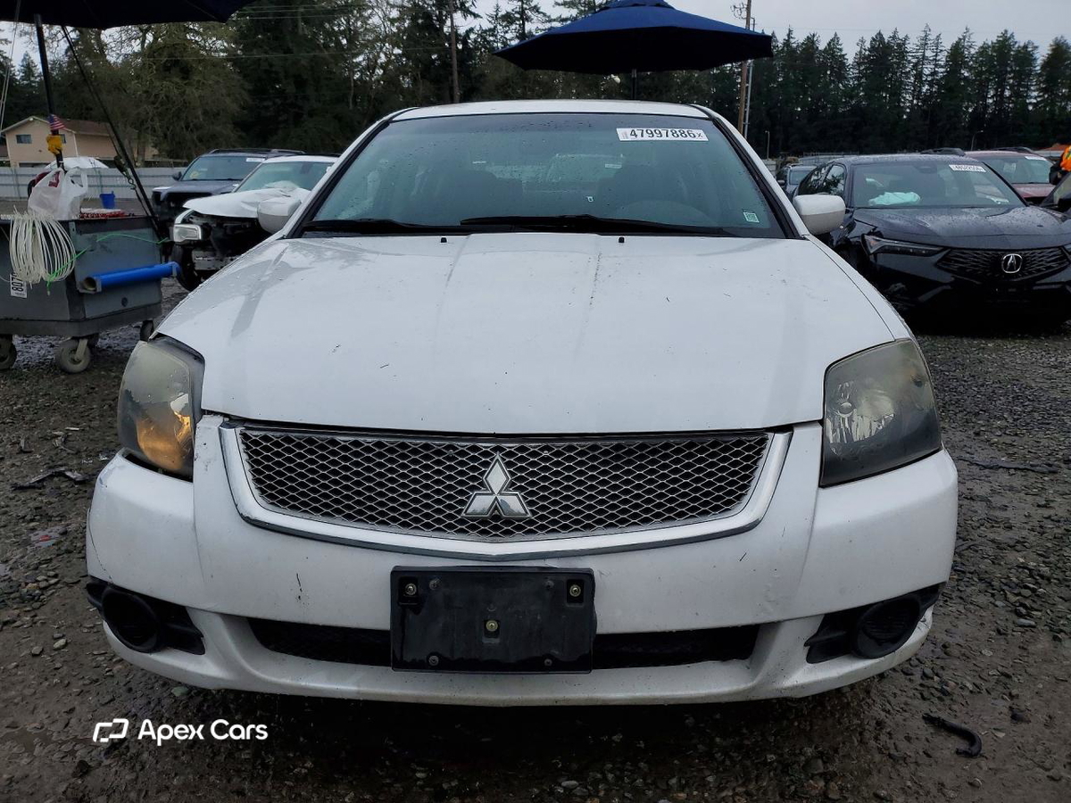 Mitsubishi Galant 2010
