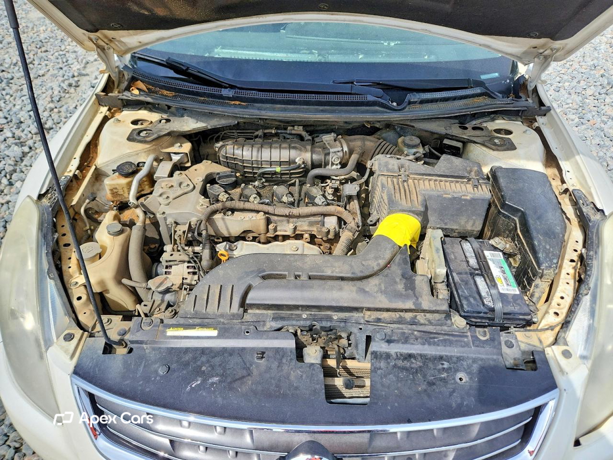 Nissan Altima 2012