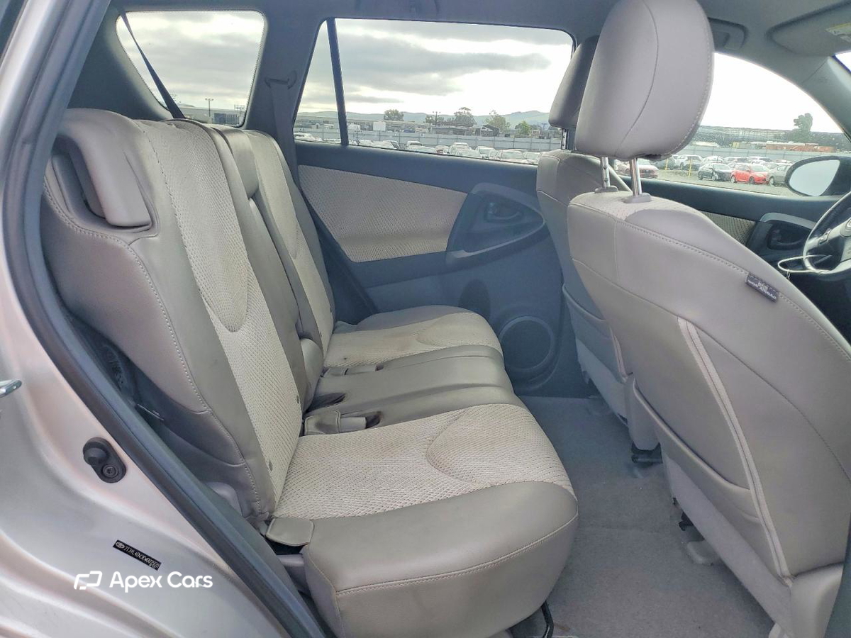 Toyota RAV 4 2014
