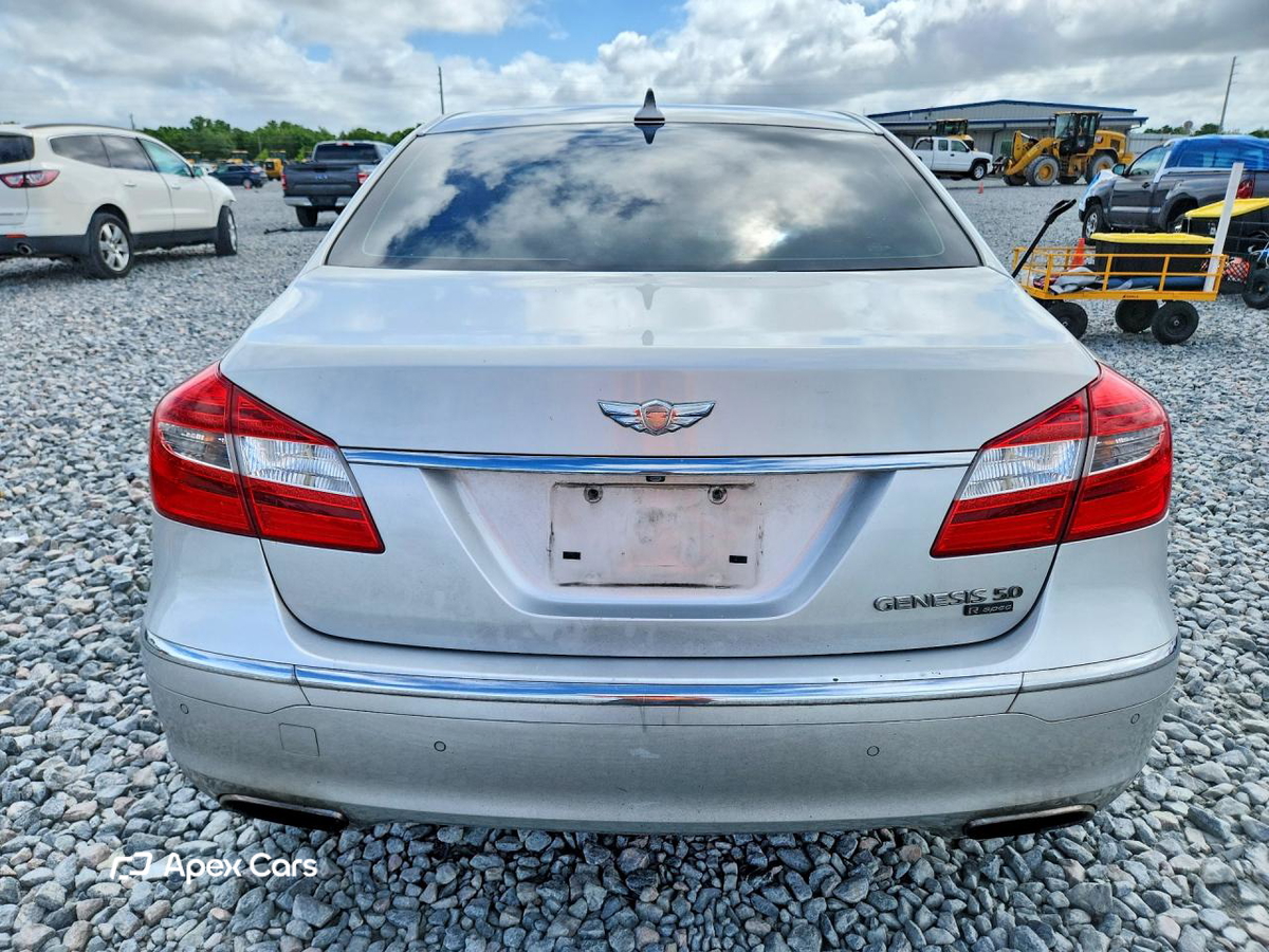 Hyundai Genesis 2012