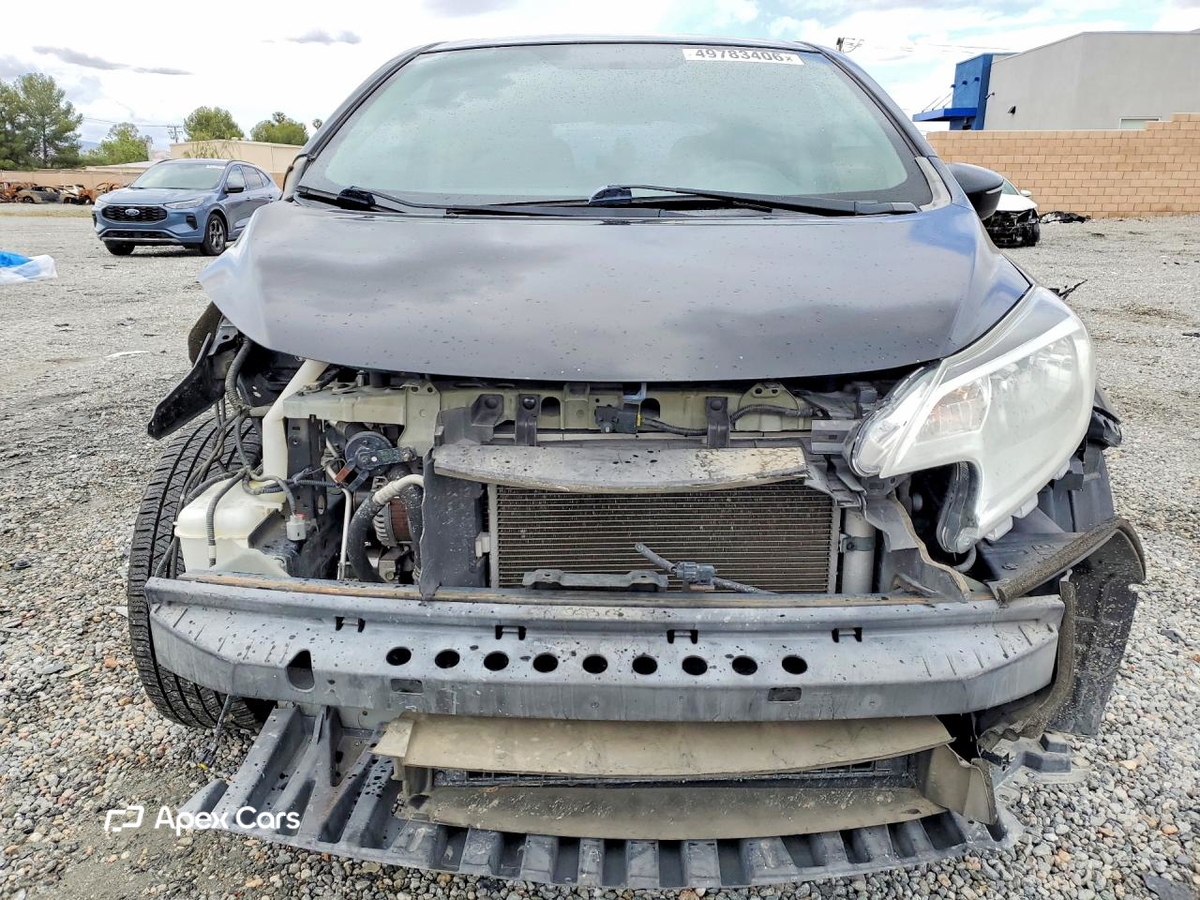 Nissan Versa 2015